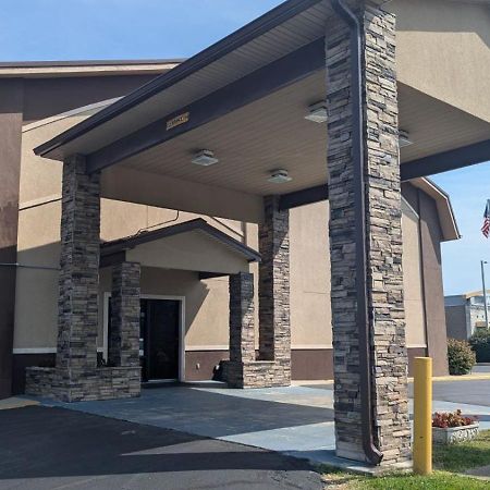 Super 8 By Wyndham Shelbyville Esterno foto