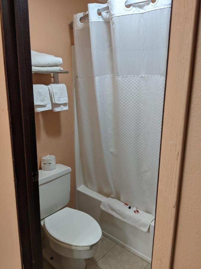 Super 8 By Wyndham Shelbyville Esterno foto