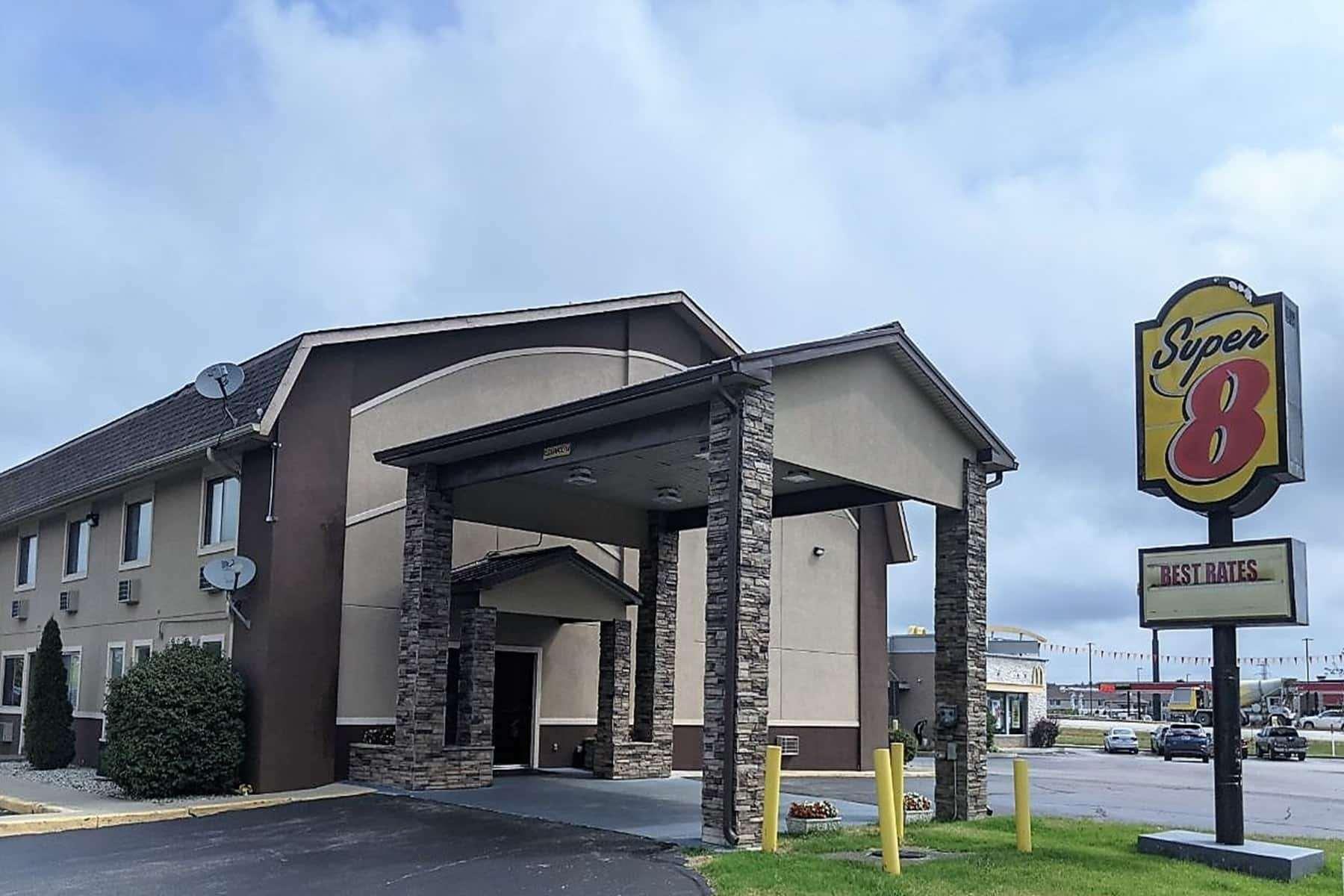 Super 8 By Wyndham Shelbyville Esterno foto
