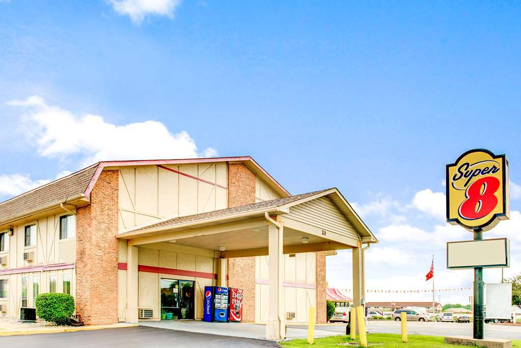 Super 8 By Wyndham Shelbyville Esterno foto